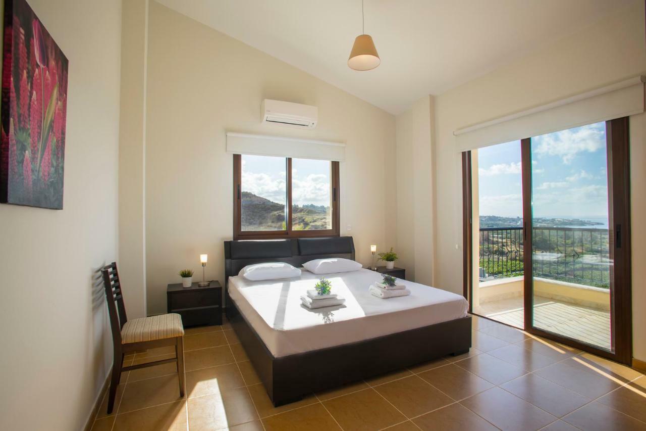 Villa Blue Jadeite Peyia Esterno foto