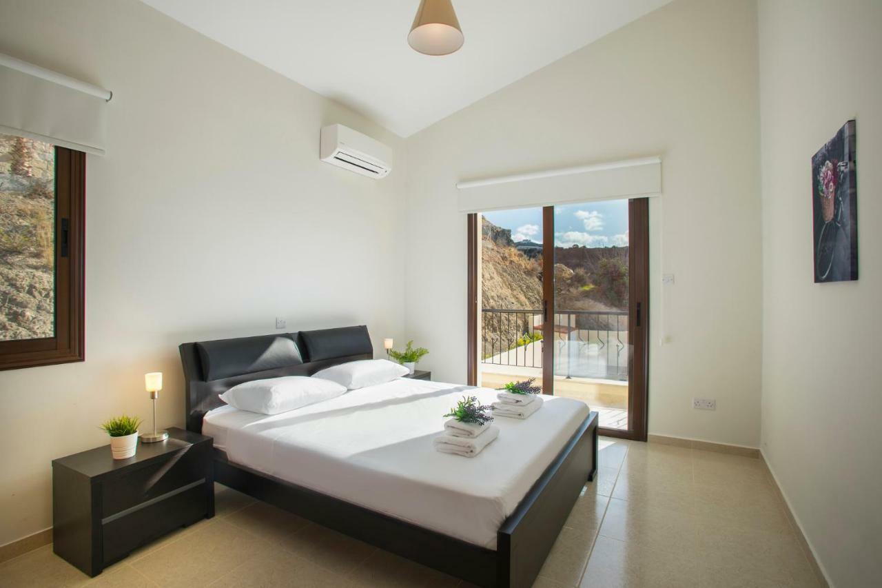 Villa Blue Jadeite Peyia Esterno foto