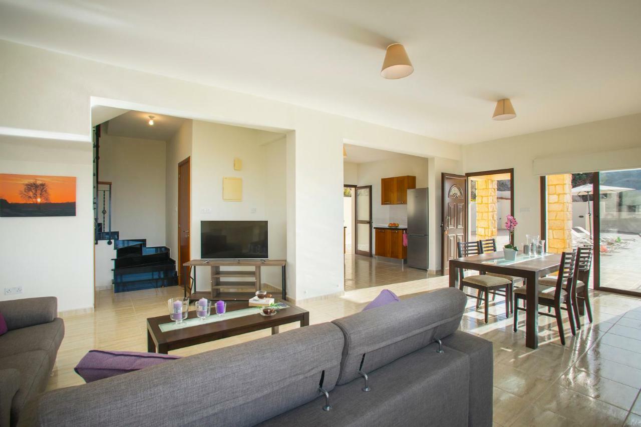 Villa Blue Jadeite Peyia Esterno foto